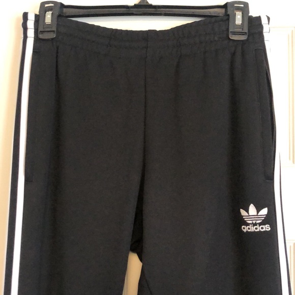 Mens Black with 3 Stripes Adidas Superstar Joggers (Size Small) - Picture 2 of 5